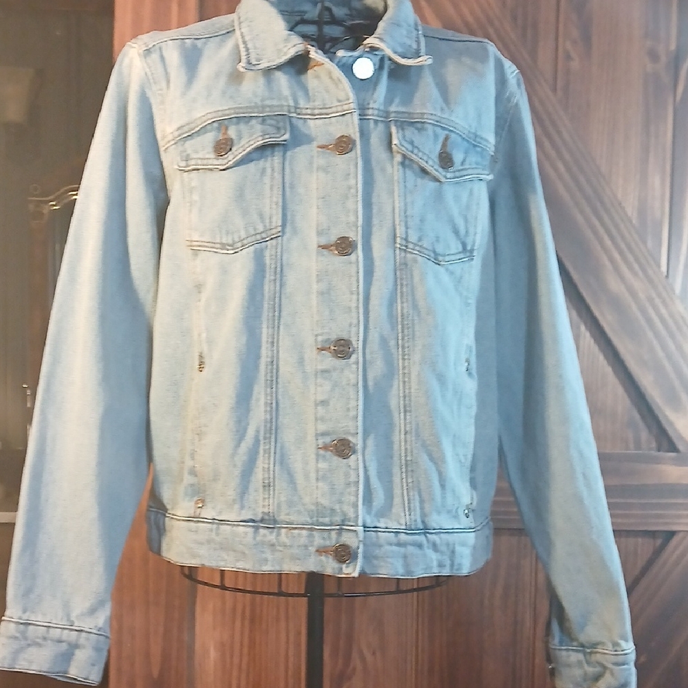 NWOT Light Blue Denim Jacket - Women